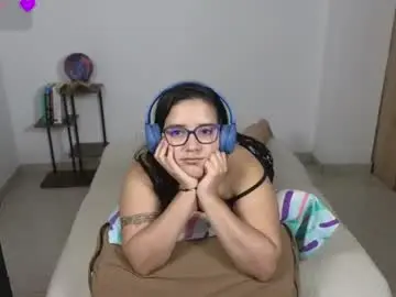 Chaturbate Nude Webcam of moonwoman_
