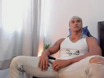 Chaturbate Free Porn Cam of doublefun24