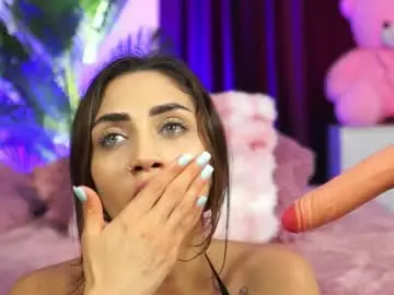 Chaturbate Best live sex cam show of islucycherry