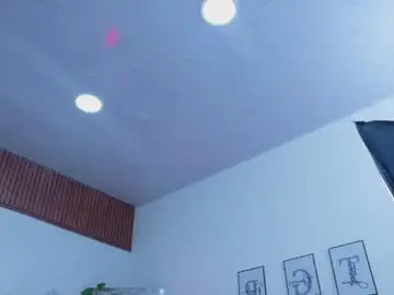 Chaturbate Live Sex Cam of naturalmomyy