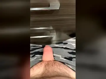 Chaturbate Live Sex of robbie1982