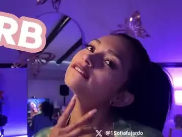 Chaturbate Live Sex Cam of sweet_littleee