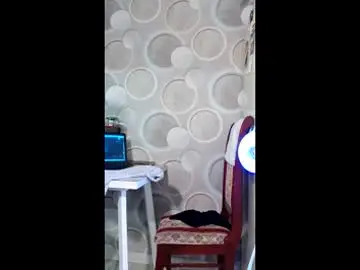 Chaturbate Live Sex Cam of kissmycurvesxo