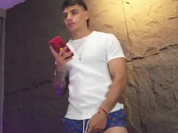 Chaturbate Nude Webcam of joseph__boy