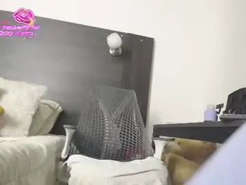 Chaturbate Live Sex of nathalyrae41