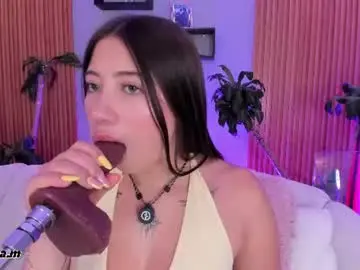 Chaturbate Best live sex cam show of aixa_charless
