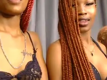 Chaturbate Live Sex Cam of petitemodelle