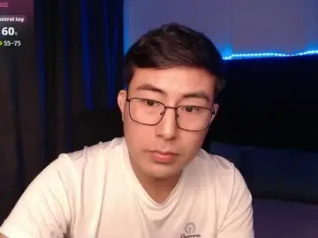 Chaturbate Free Live Porn of andrewmhilton_