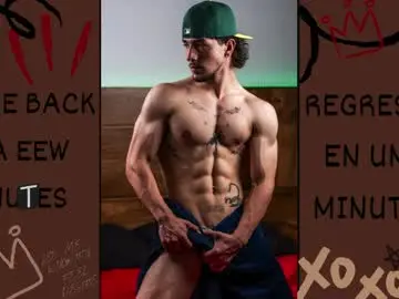 Chaturbate Live Sex Cam of valentino_2201