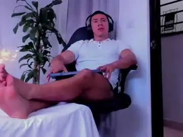 Chaturbate Live Porn of bastian_franco01