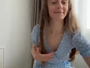 Chaturbate Live Porn of shy_schoolgirl_
