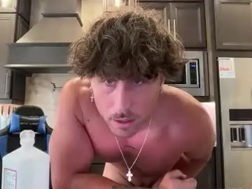 Chaturbate Live Sex Cam of hungkingg22