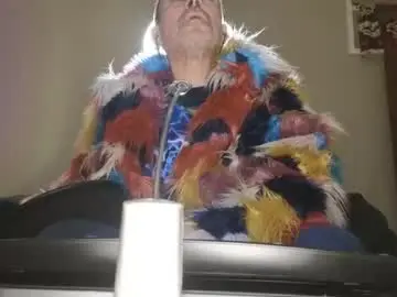Chaturbate Live Sex Cam of curiousbisex22
