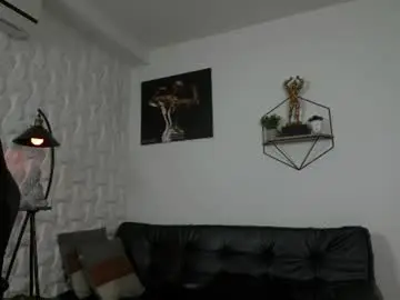 Chaturbate Best live sex cam show of casticatheking