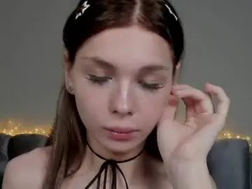 Chaturbate Nude Webcam of blondy_fina