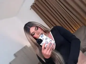Chaturbate Live Porn of urnauthy_ciliaxxx