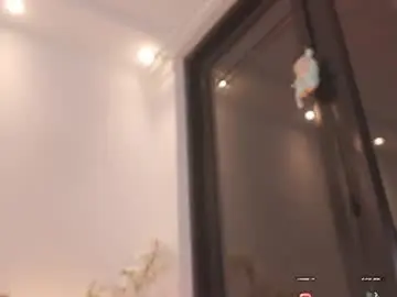 Chaturbate Best live sex cam show of milky_0