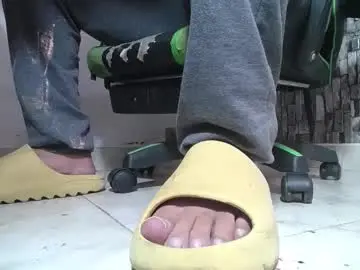 Chaturbate Live Porn of srfindomfeet_