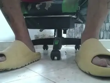 Chaturbate Sex Cam of srfindomfeet_