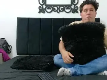 Chaturbate Live Sex Cam of pinkqueen23