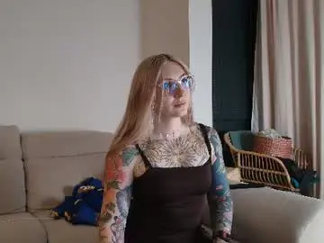 Chaturbate Live Sex Cam of tattoobbgirl