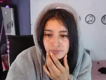 Chaturbate Sex Chat of skinny_yizz