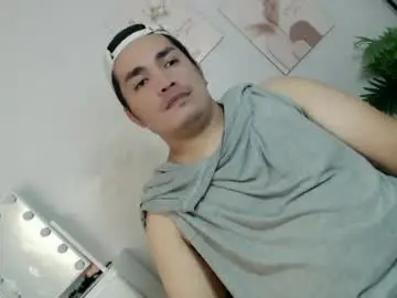 Chaturbate Nude Webcam of ure_fattytoy143