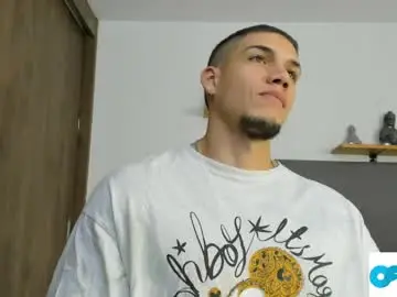 Chaturbate Best live sex cam show of axel_taylor21
