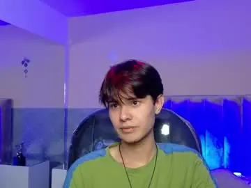 Chaturbate Best live sex cam show of derek_sinn