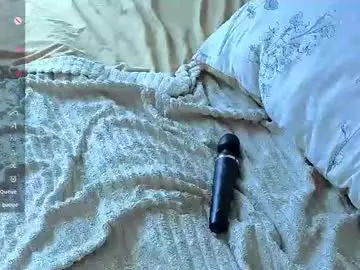 Chaturbate Live Sex Cam of minnietammy
