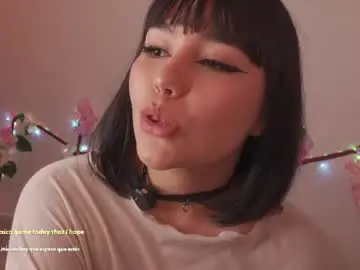 Chaturbate Watch Live Sex Cams of moon_eyess