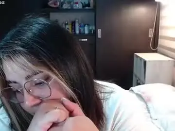 Chaturbate Private Sex Chat of yini_angel07