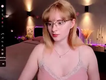 Chaturbate Watch Live Sex Cams of sheslinki