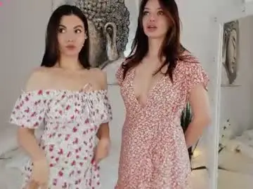 Chaturbate Sex Cam of lili_and_niki