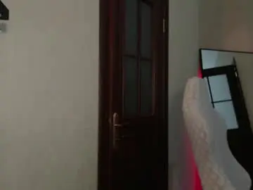 Chaturbate Watch Live Sex Cams of emmiclo