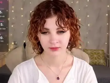 Chaturbate Live Sex Cam of kira_fluffy