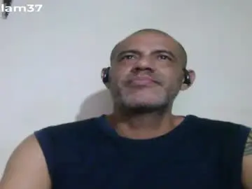 Chaturbate Live Porn of retlam37