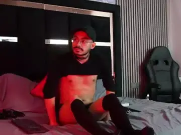 Chaturbate Adult Webcams of thomasmontiel