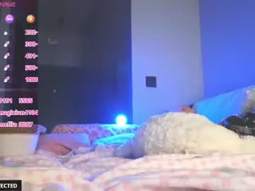 Chaturbate Live Sex of fluffy_cloud_ps