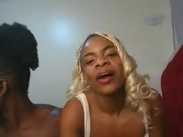 Chaturbate Adult Video Chat of petite_luxe