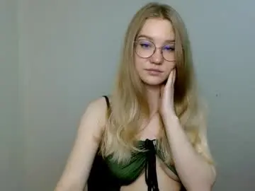 Chaturbate Live Sex Cam of abbymoore__