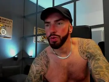 Chaturbate Live Sex Cam of arongrant