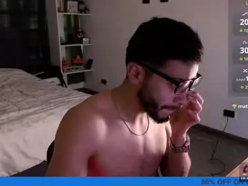 Chaturbate Free Porn Cam of phantom_bigger1
