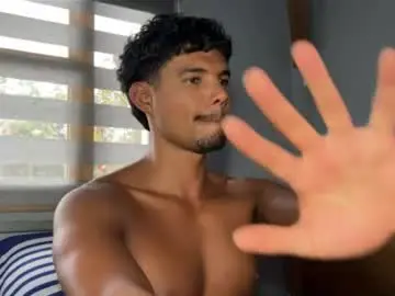 Chaturbate Live Sex Cam of daniel0910s