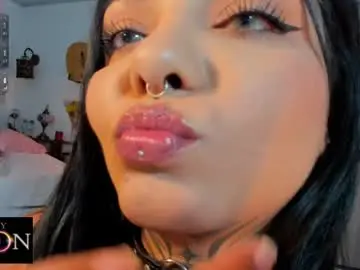 Chaturbate Live Sex Cam of honey_mooon