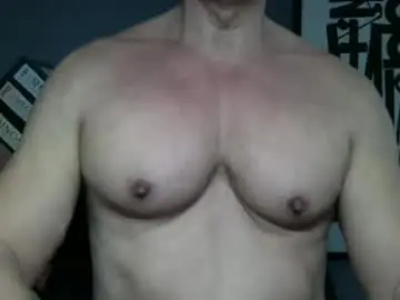 Chaturbate Live Sex Cam of bgdkmuscleguy
