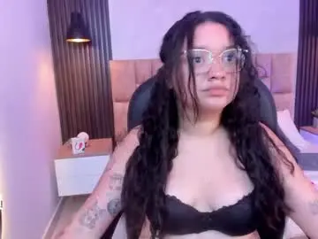 Chaturbate Free Porn Cam of annyhills1