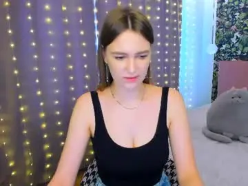 Chaturbate Live Sex Cam of moonshineee_