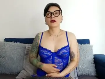 Chaturbate Live Sex Cam of kat_paradisse