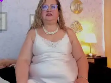 Chaturbate Sex Chat of martinacurvy_